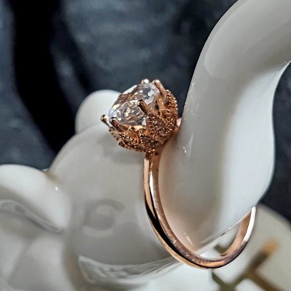 Kate 1ct White Topaz Ring 925 Sterling Silver - Picture 12 of 15